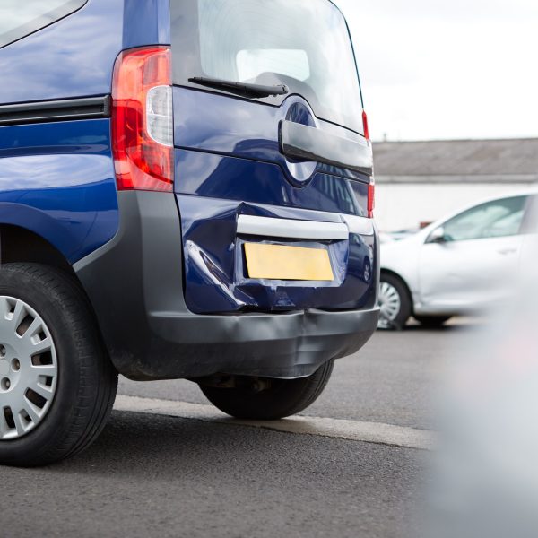 Verschrotte dein Auto - Altfahrzeug irreparabler Schaden